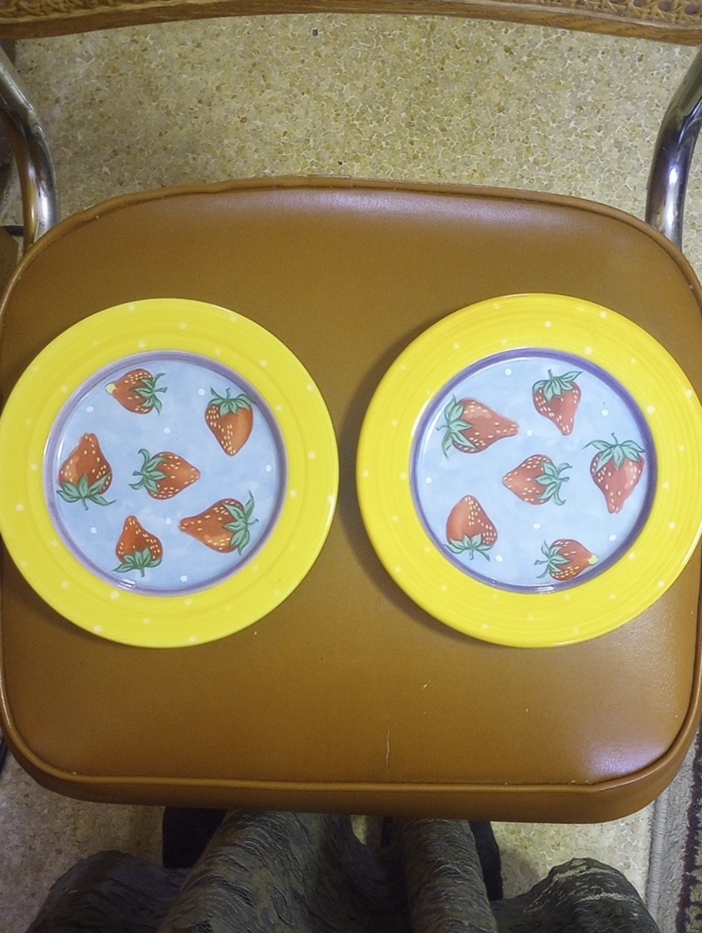 Set of 2 Ceramic Strawberry Dessert Plates, Fruit Punch, The Essex Collection